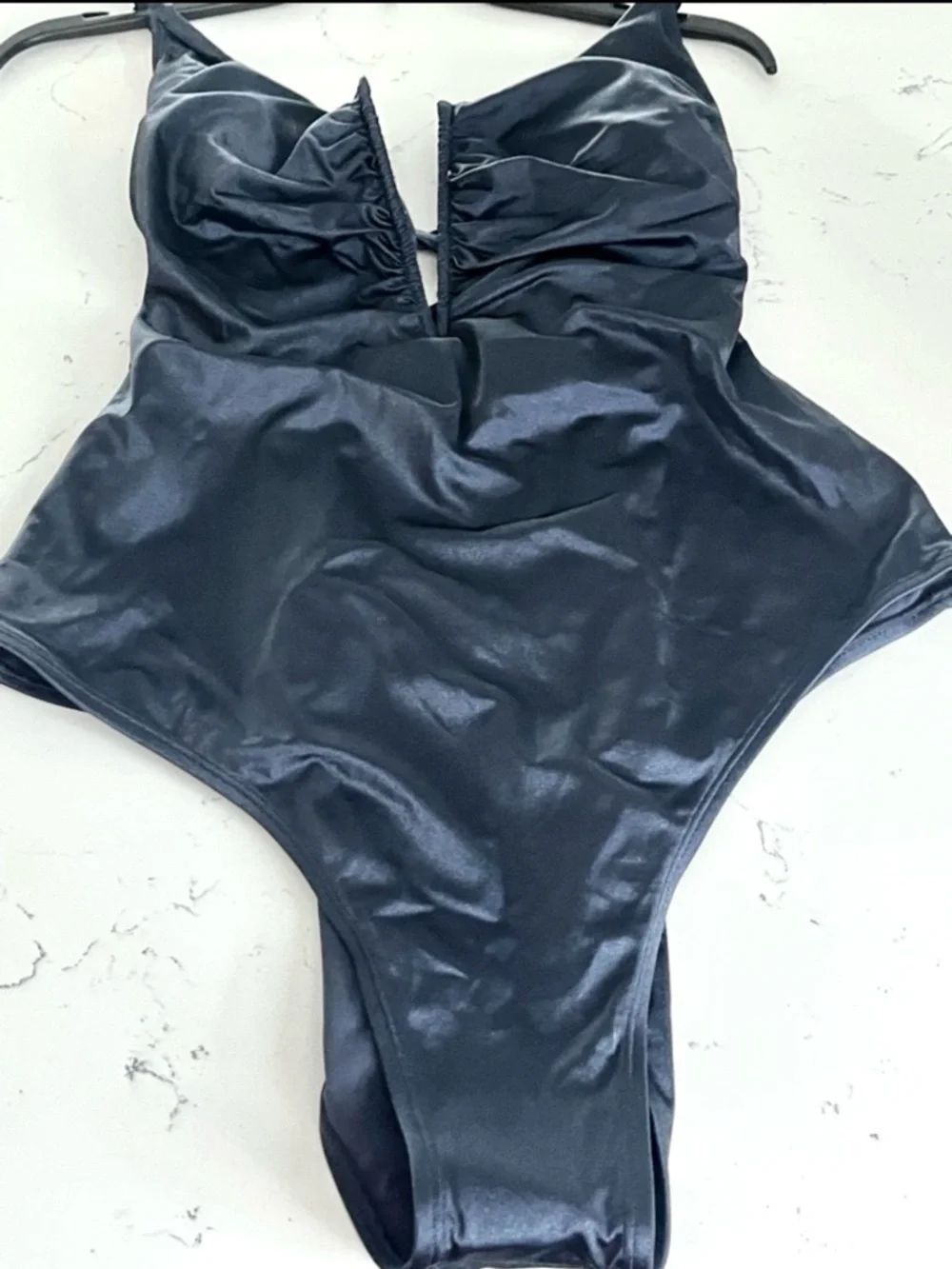 Shade & Shore Women’s Black Ruched Plunge One-Piece V Neck Swimsuit Size XL NWT - Picture 11 of 16